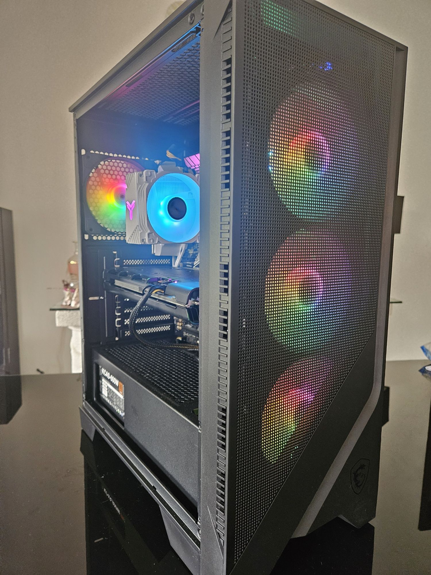 PC Gaming i5-8600K + RX 5600XT