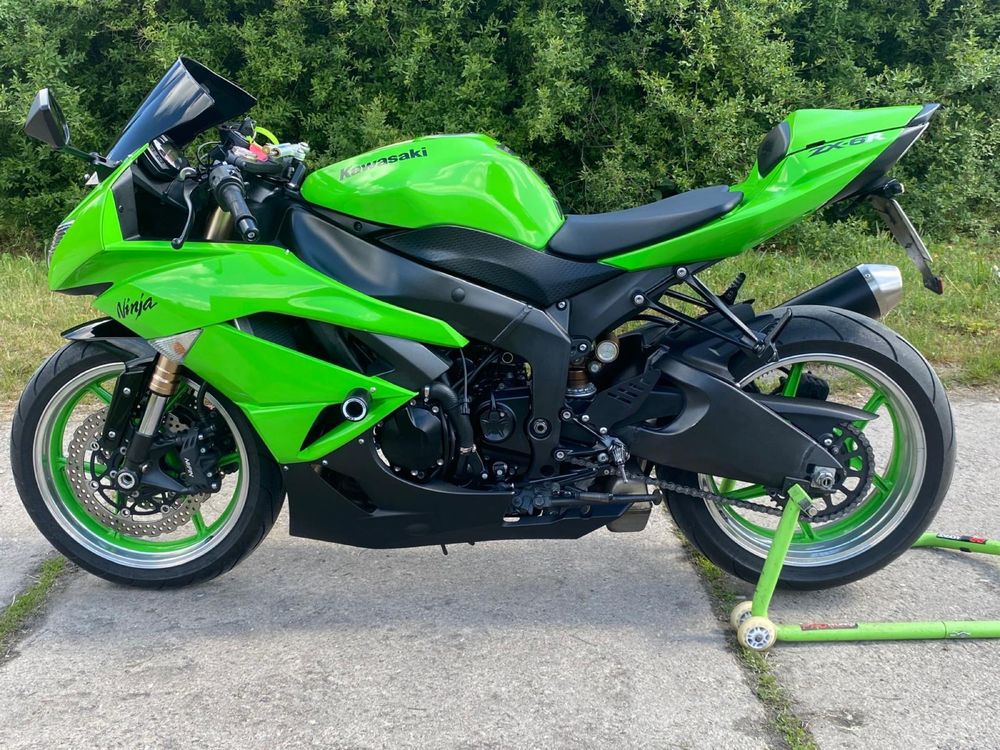 Kawasaki ZX-6R 2009 – Zadbany, Gotowy do Jazdy!