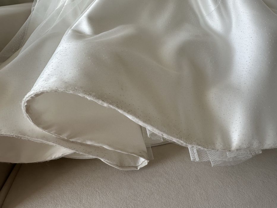 Плаття нарядне пишне