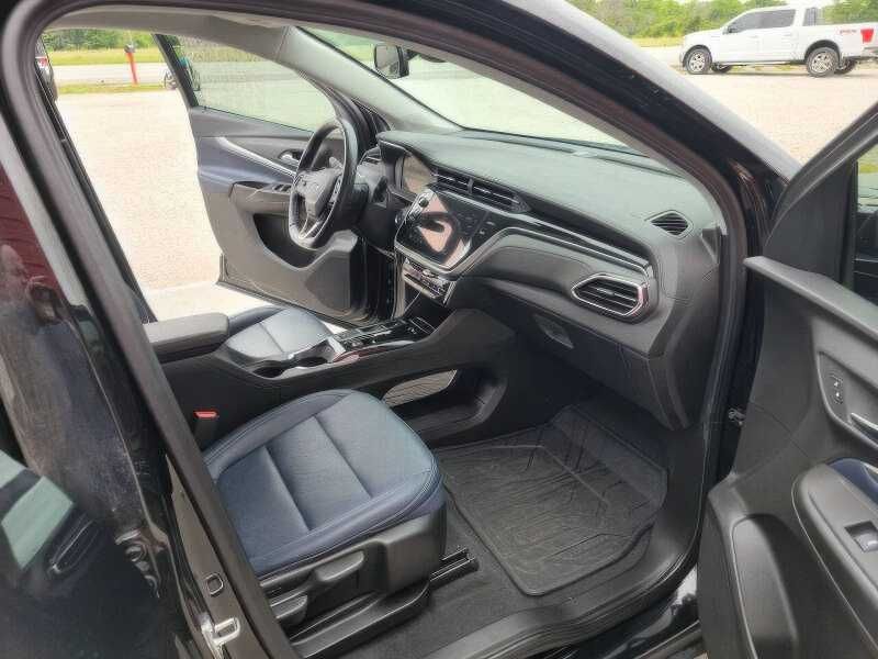 2023 Chevrolet Bolt EUV LT