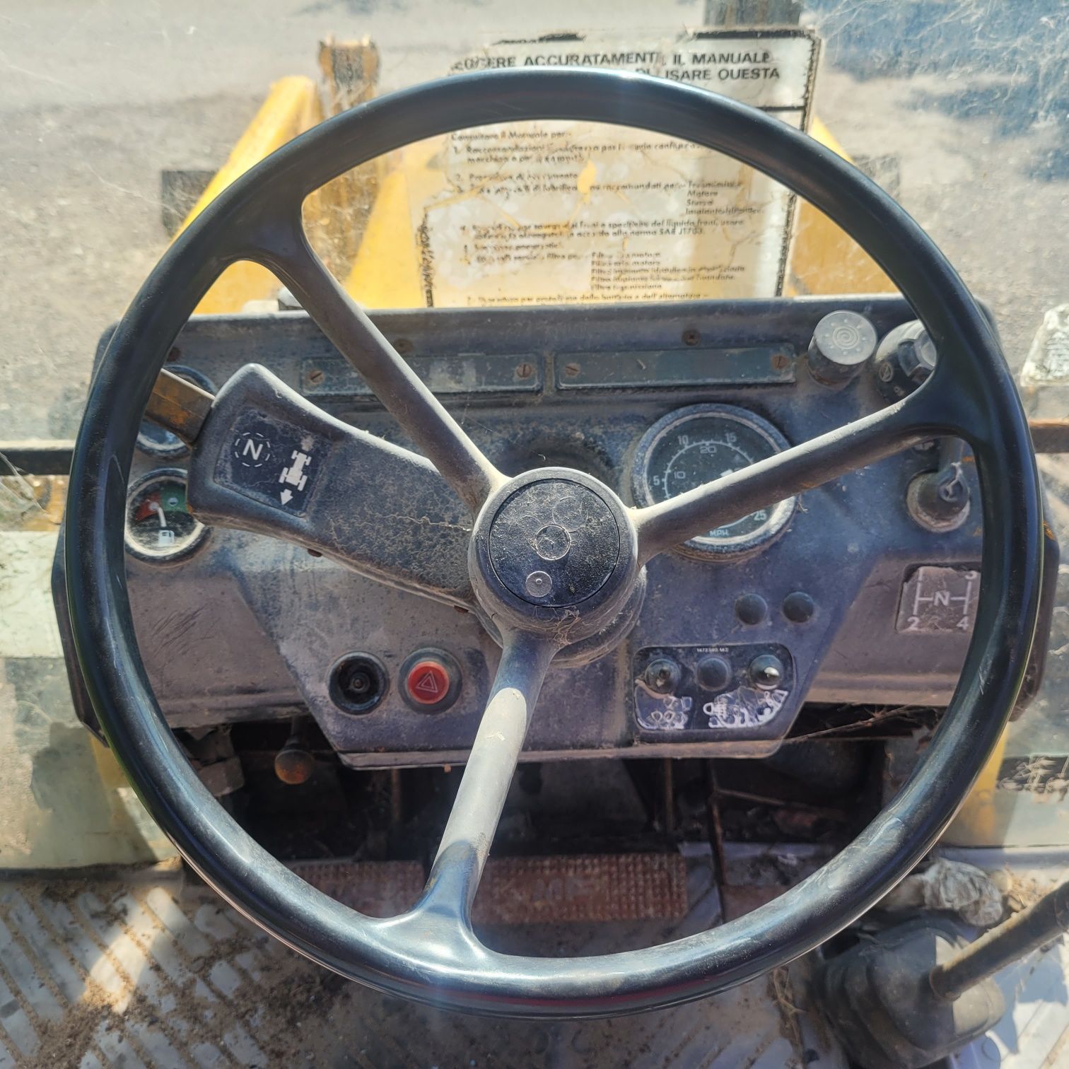 Koparko ładowarka MF  50HX 4x4 rewers