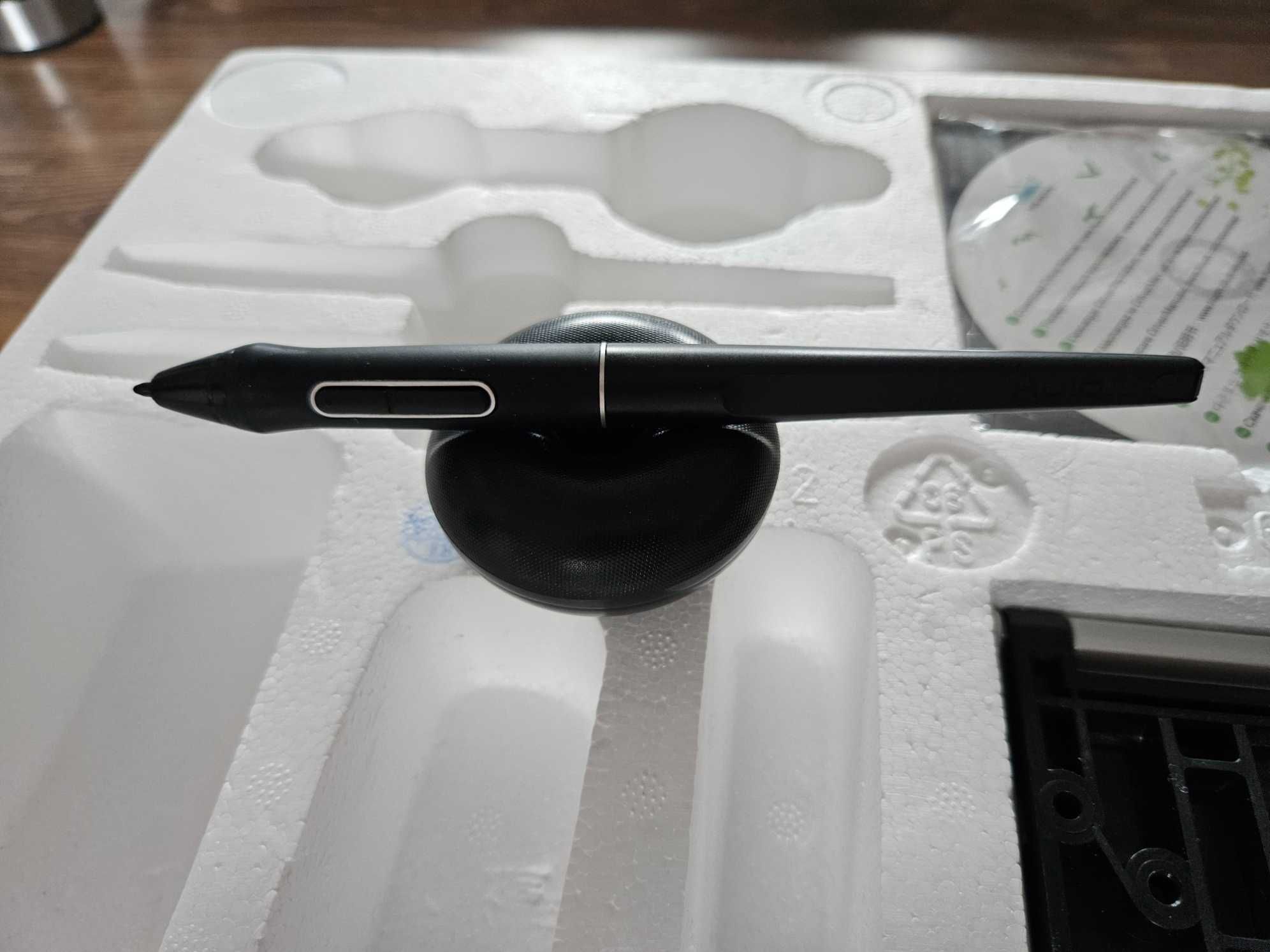 Monitor tablet graficzny Huion KAMVAS 20