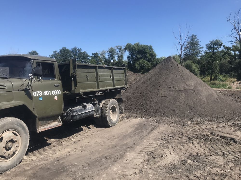 Доставка пісок , щебін , чернозем, ґрунт ,маніпулятор