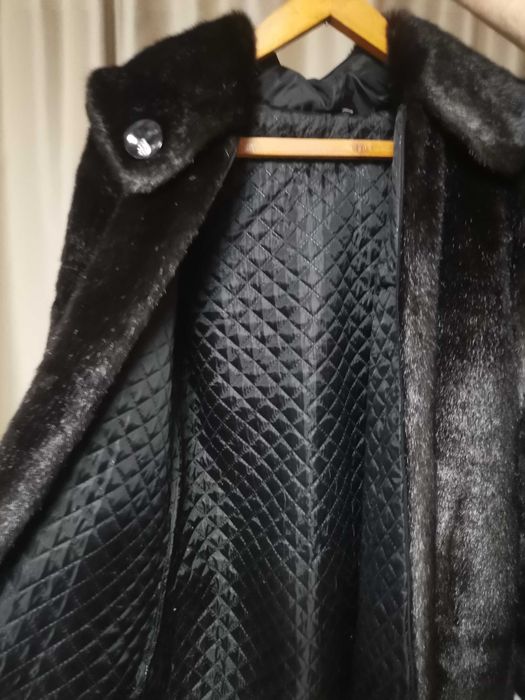 Шуба жіноча гарна
