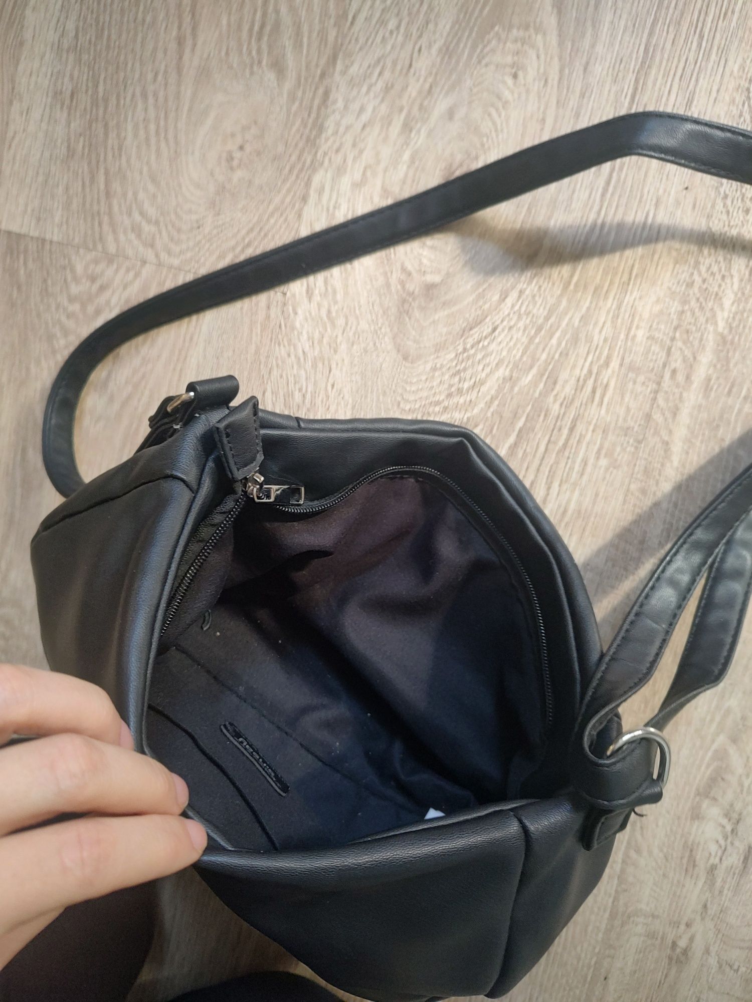 Mała torebka crossbody Sinsay
