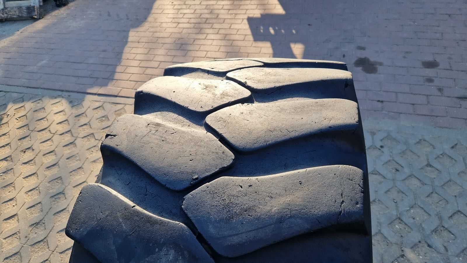 20-24, 22/70-24, 500/70r24 500/70-24, 19.5L-24 dunlop