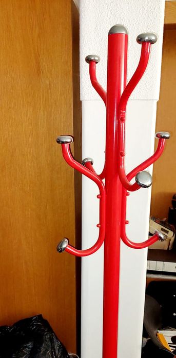 Campanha Outlet- Cadeiras, sofás, estantes, secretárias, expositores