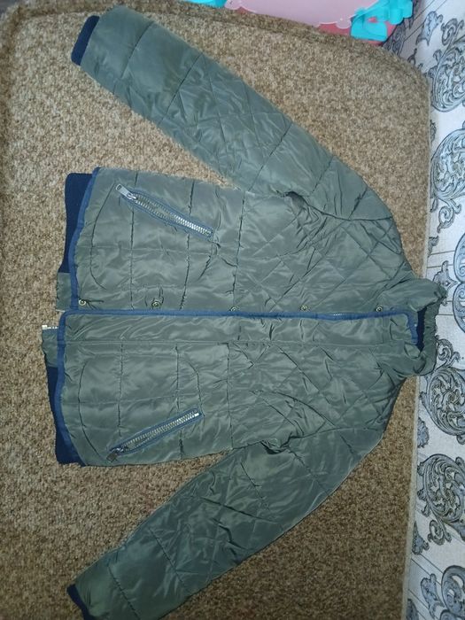 Куртка тепла на хлопчика, розмір 140