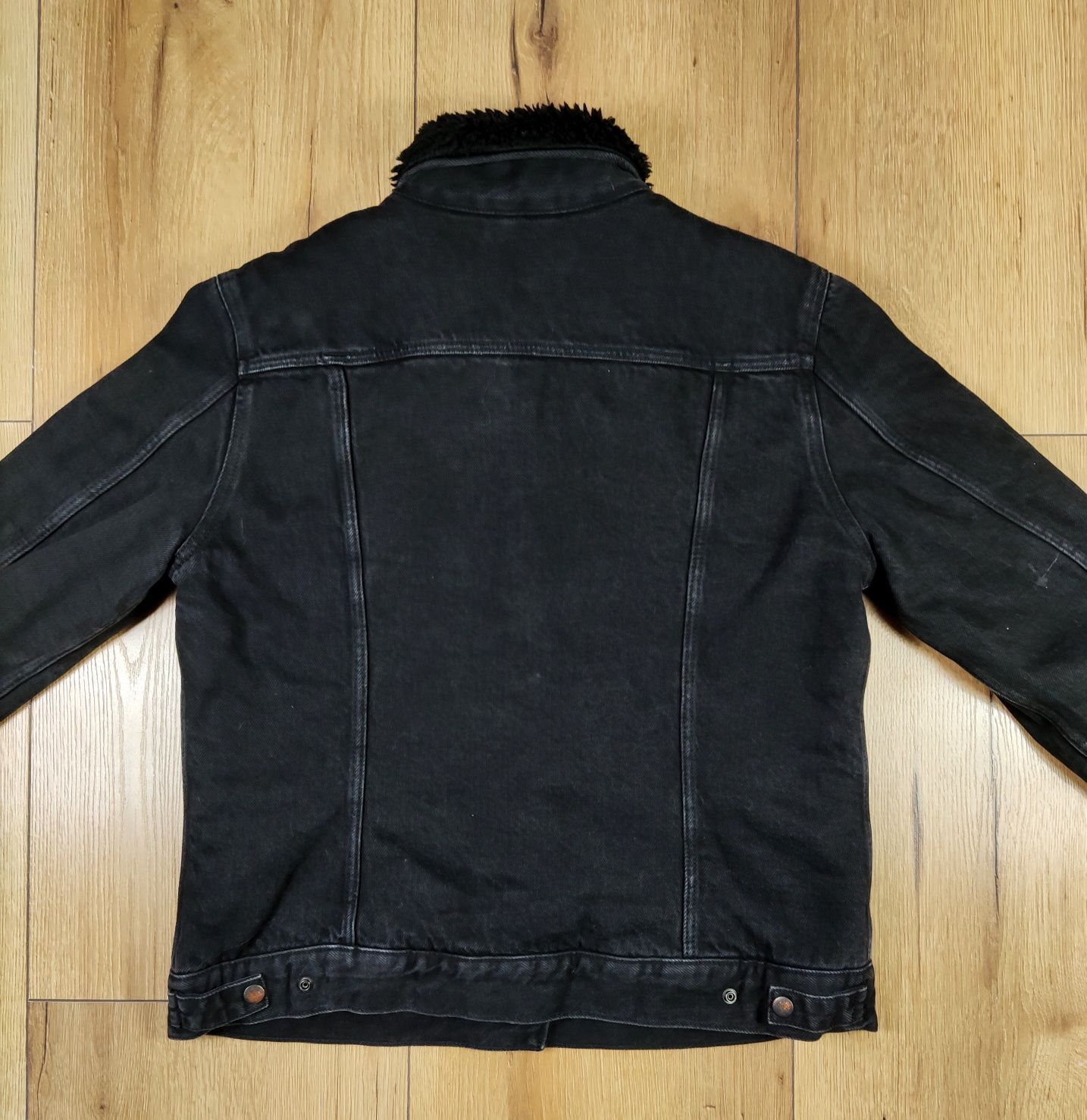 Wrangler Sherpa damska kurtka jeansowa ocieplana w rozmiarze L