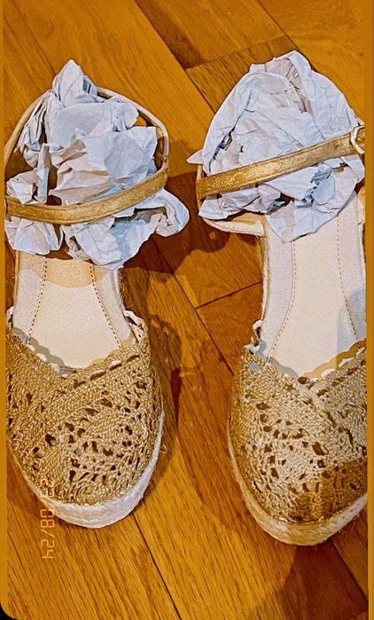 Sandalias cumha dourada