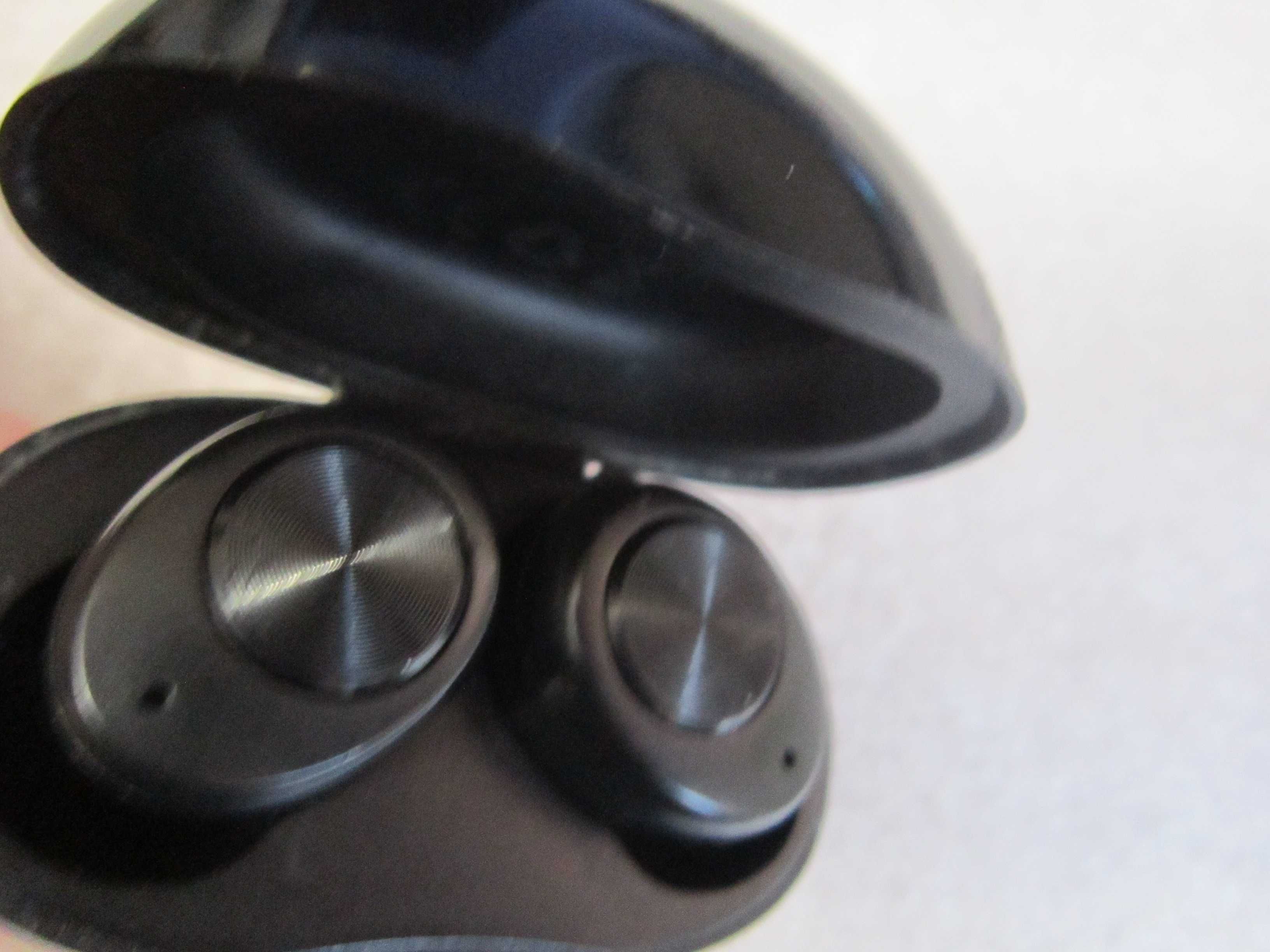HolyHigh EA8 Słuchawki douszne dokanałowe bezprzewodowe bluetooth 4