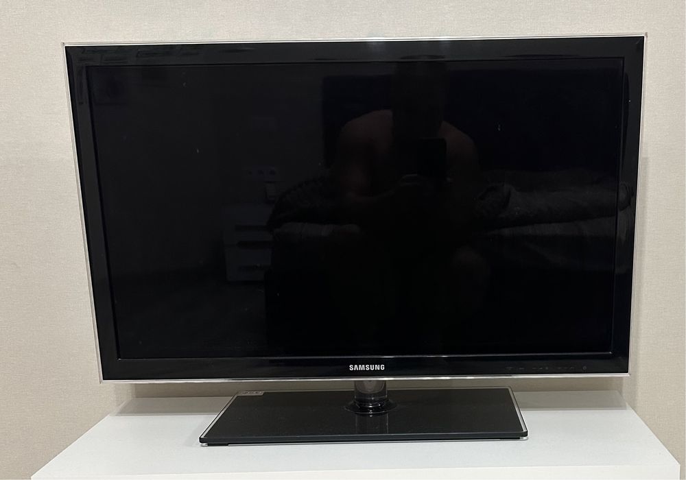 Телевізор Samsung UE32D5000PW