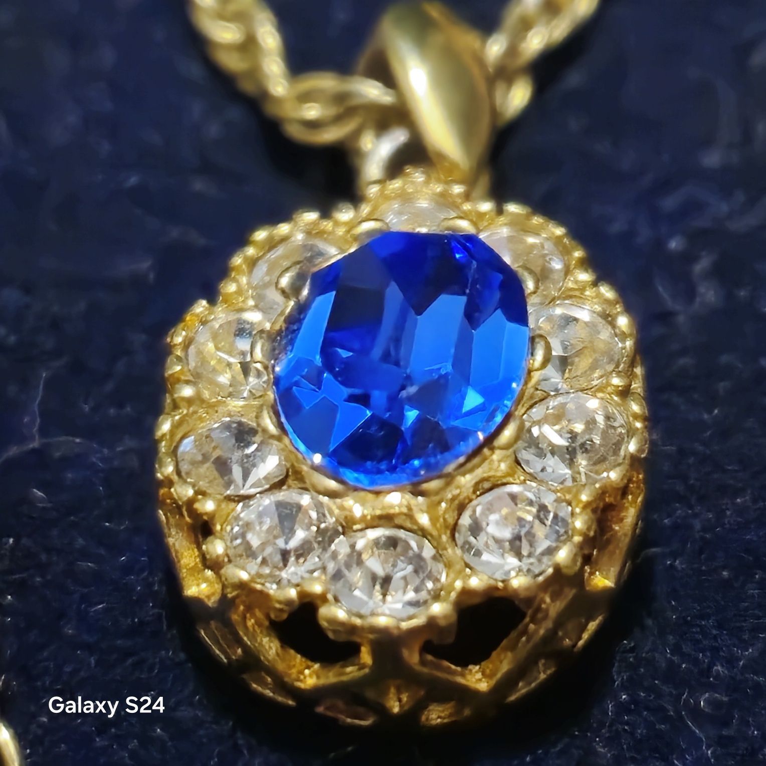 Biżuteria Art de France,naszyjnik i kolczyki z kamieniami Swarovski