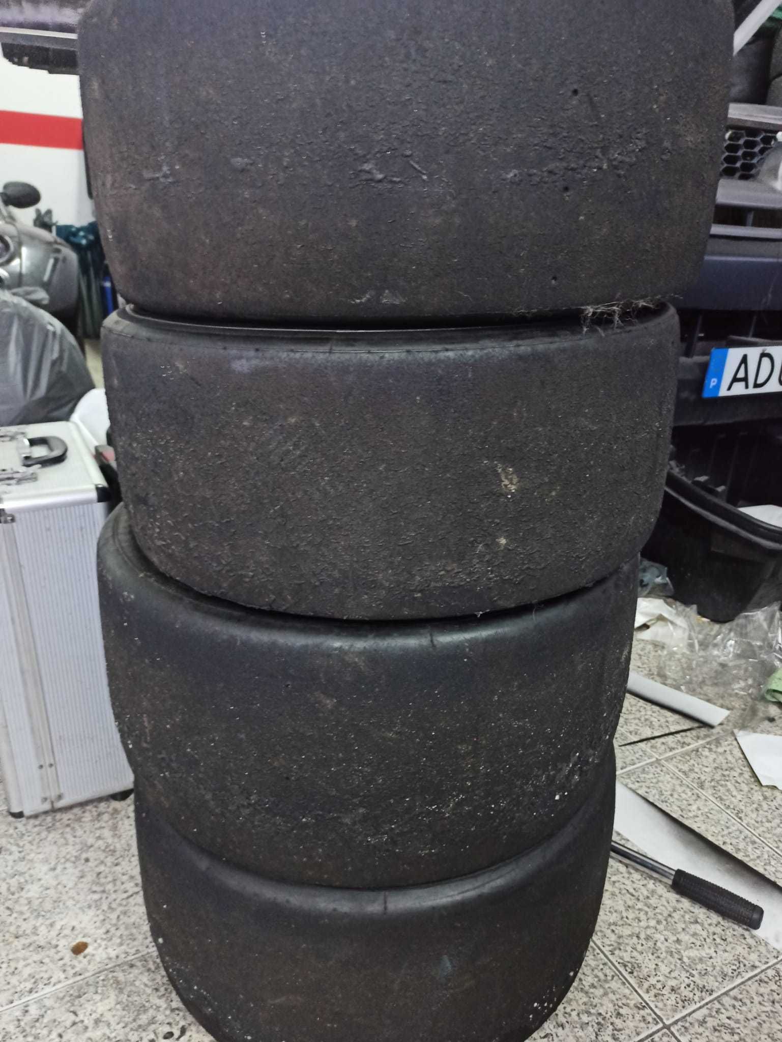 Pneus slicks 13 usados