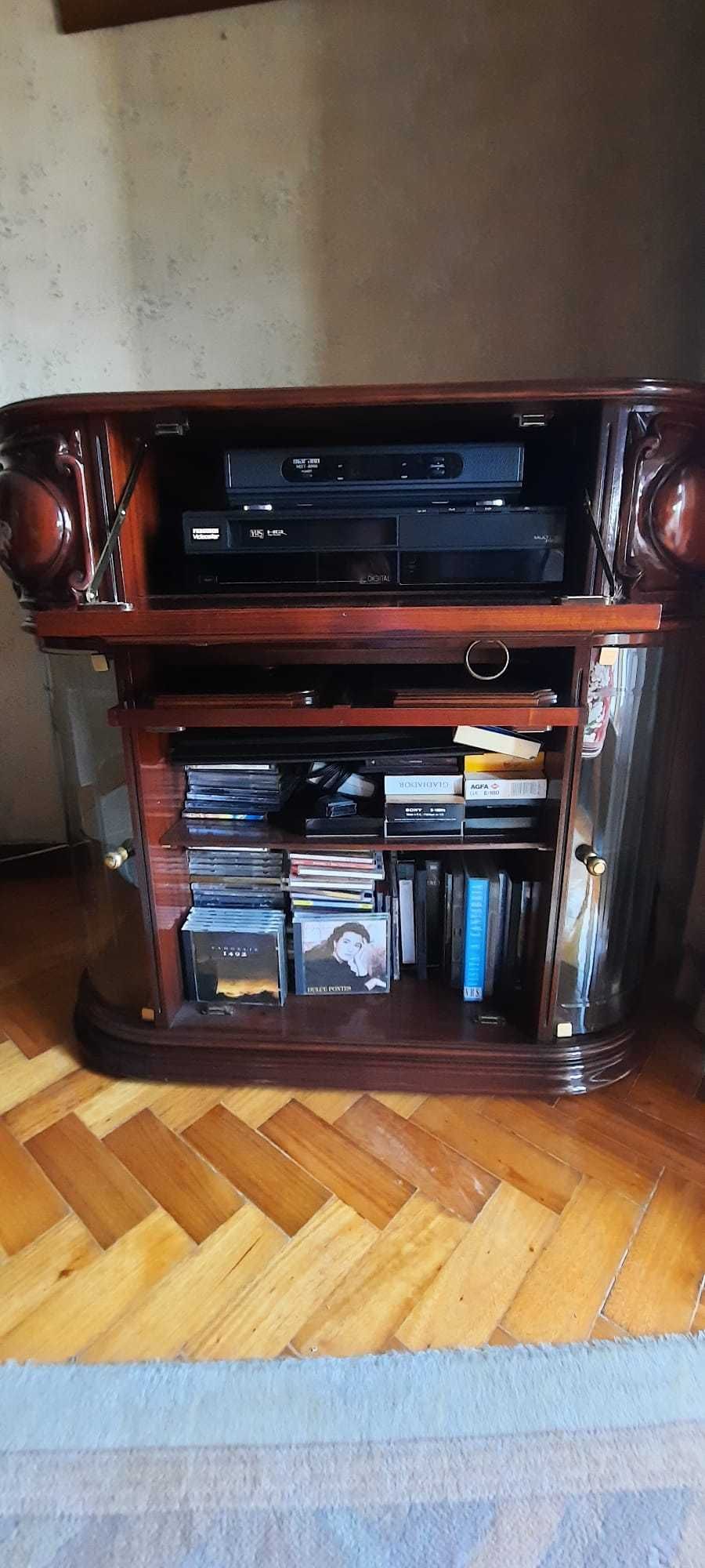 Móvel bar em mogno como novo – ideal para TV em cima