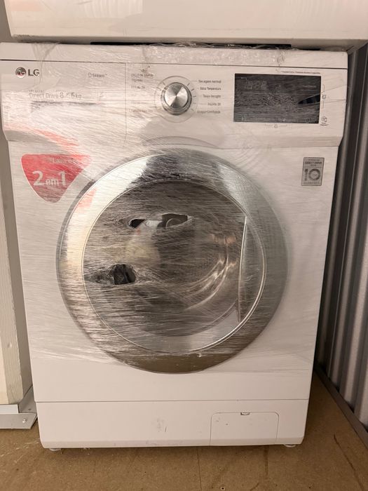 Máquina de lavar e secar roupa LG