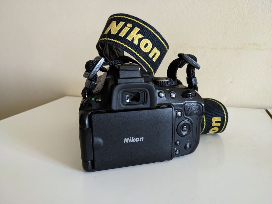 Nikon D5100  AF-S 18-105 G ED VR з картою пам'яті