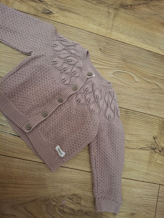 Newbie sweterek 80