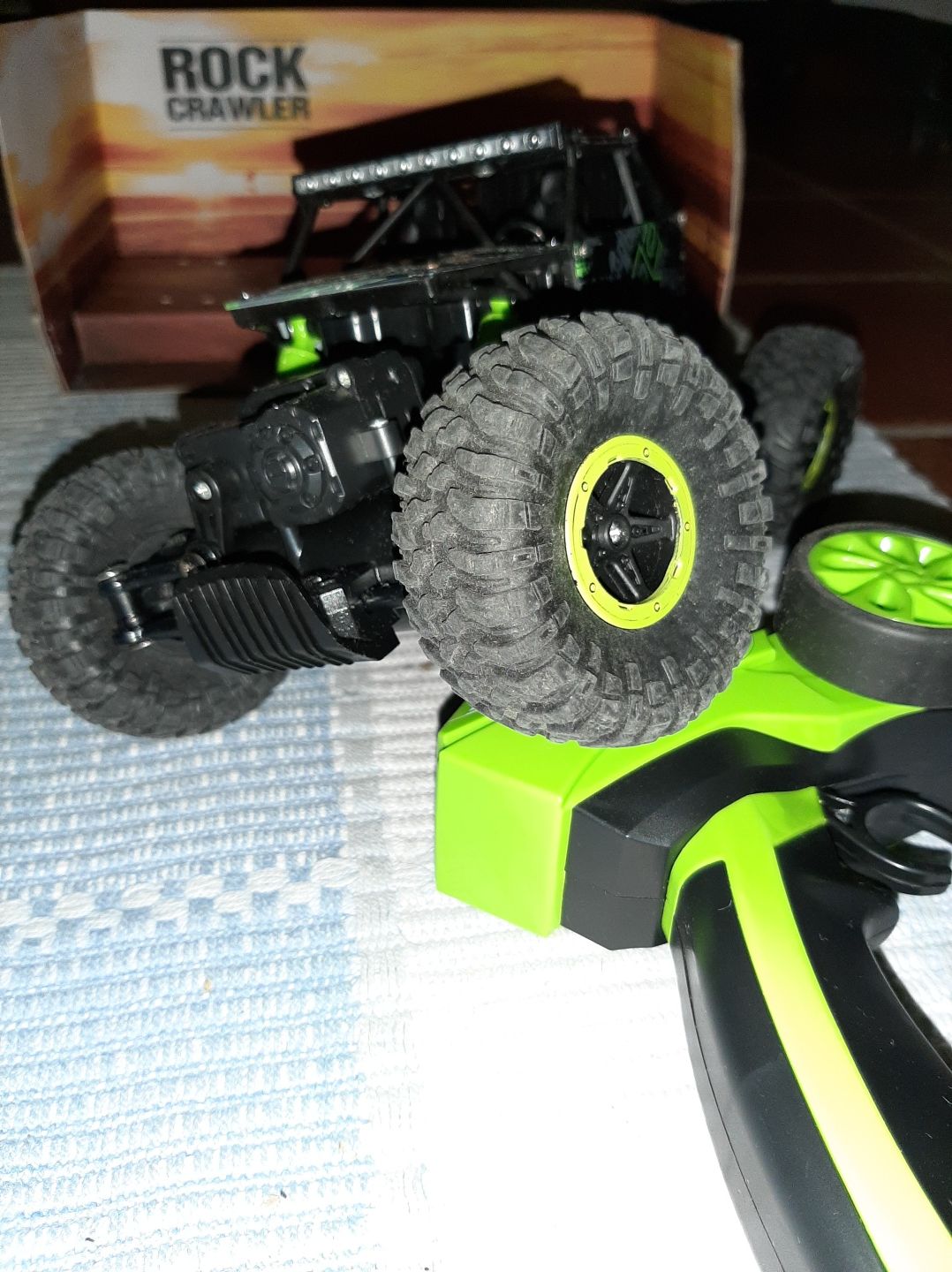 Jipe telecomandado Rock Crawler 4WD Rally Car