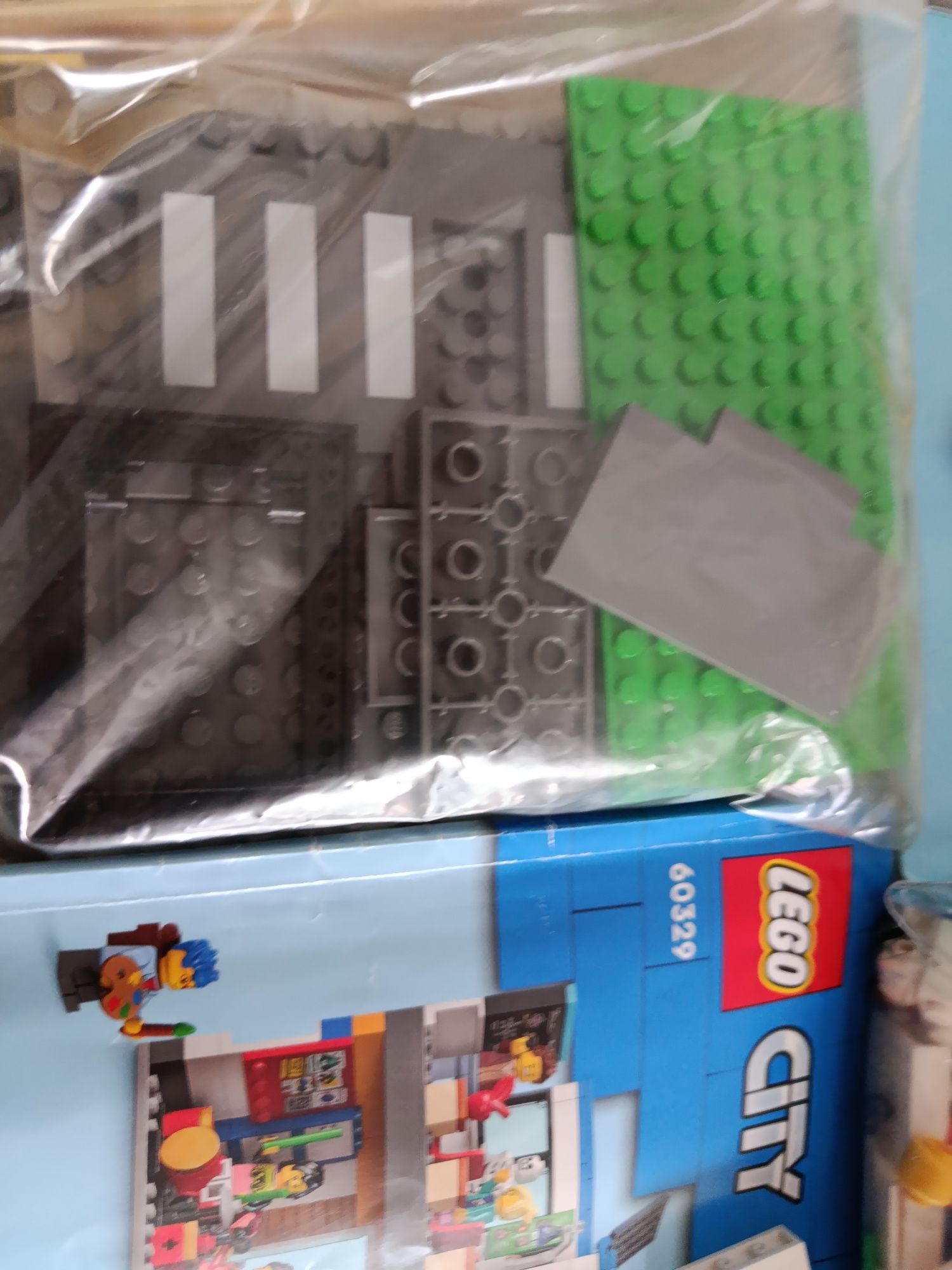 LEGO 60329  dzień w szkole