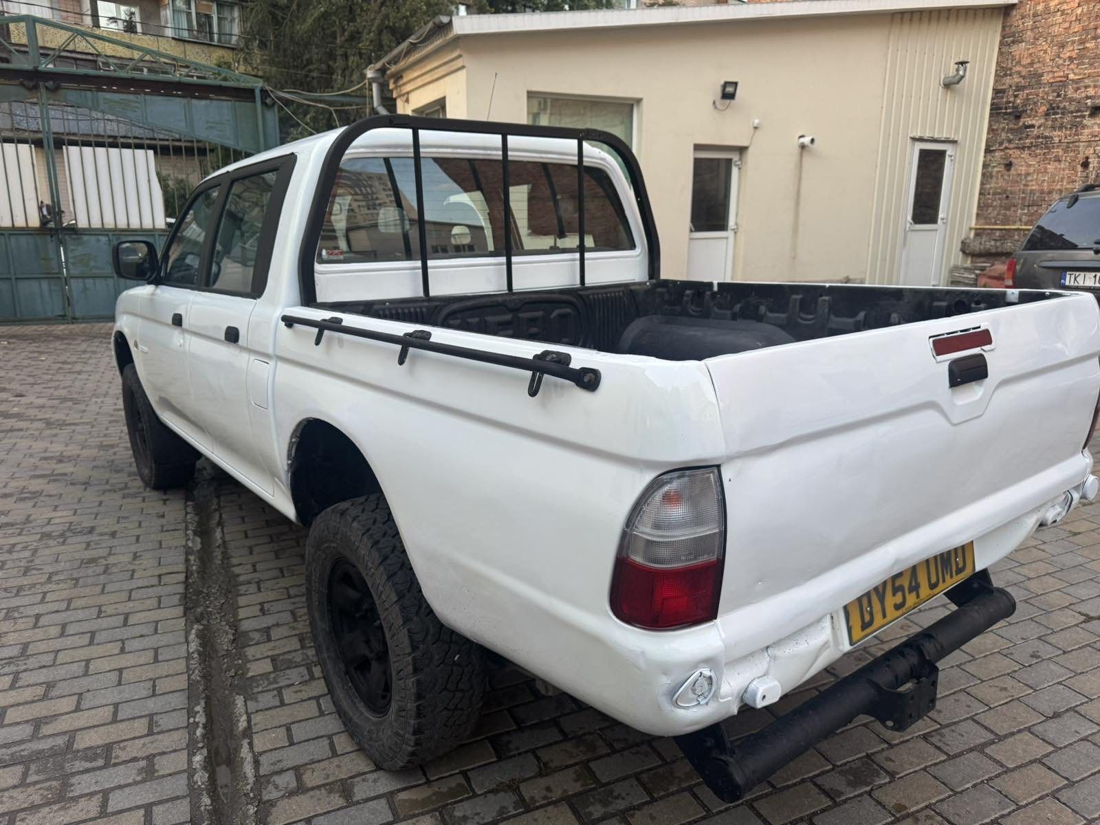 Пікап Mitsubishi L200 2004рік 2,5дизель повний привід 4х4