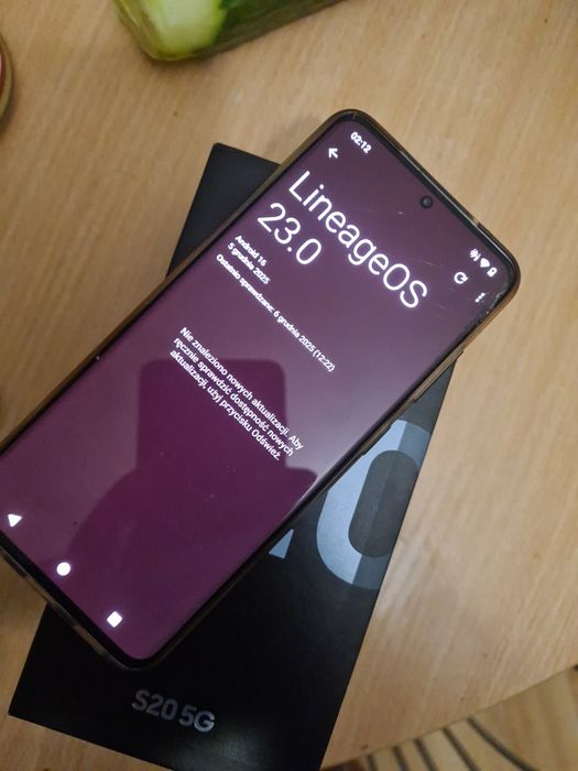 Samsung Galaxy S20 128 GB ROM 8GB/ RAM