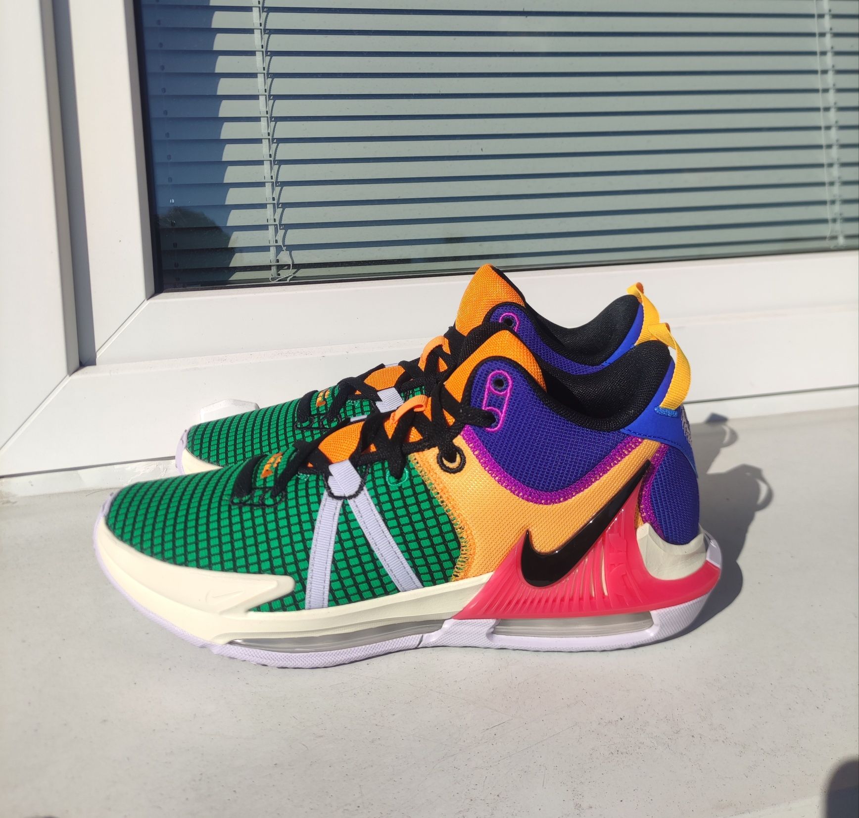 Оригінальні Кросівки чоловічі Nike Lebron Witness 7 (DM1123-501)