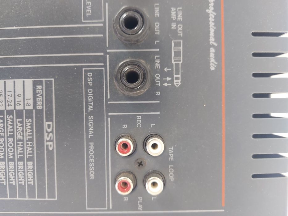Mesa de mistura pre-amplificada e colunas