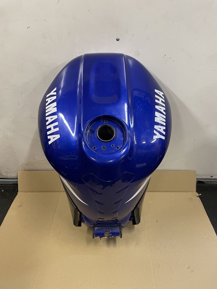 Zbiornik paliwa bak oryginalny niebieski yamaha r1 rn01