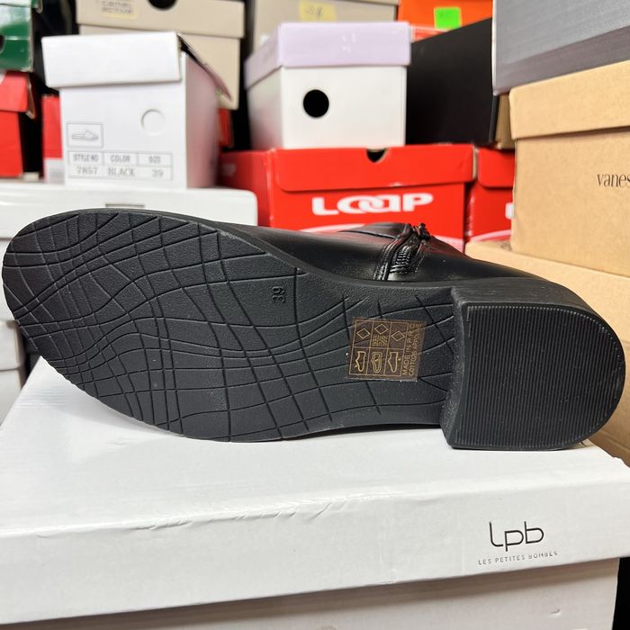 Ботинки жіночі LPB, розмір 39. Оригінал!!!