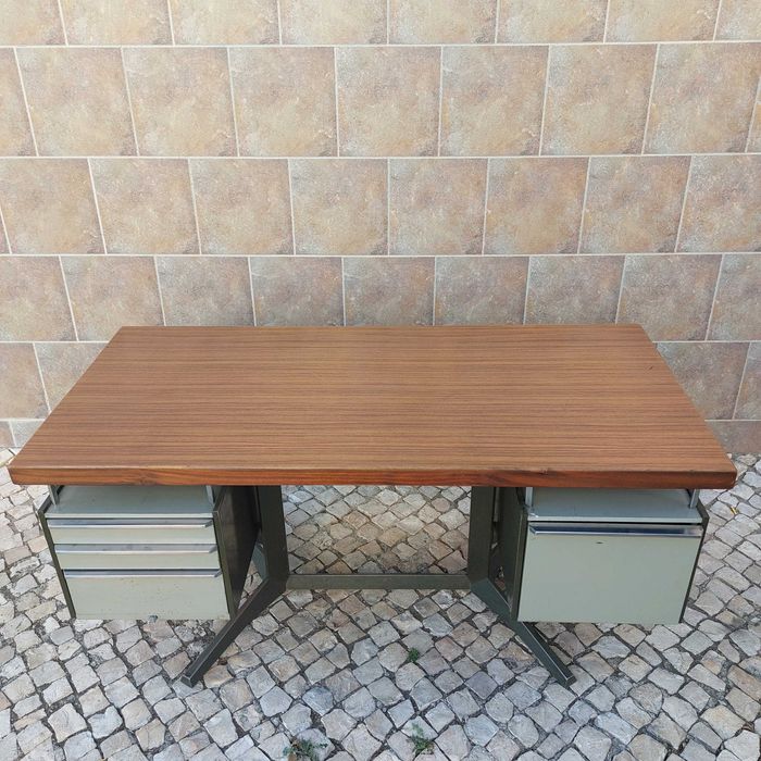 Vintage Daciano da Costa desk