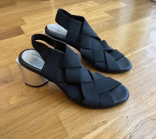 Sandalias pretas,tamanho 38, Eureka, como novas. 20€
