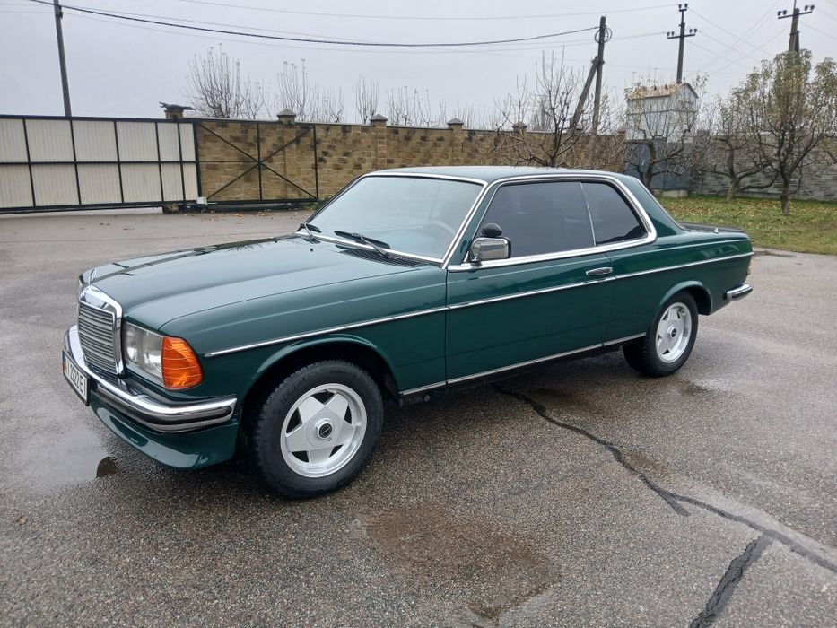 Мерседес 123 купе. 79 рік.