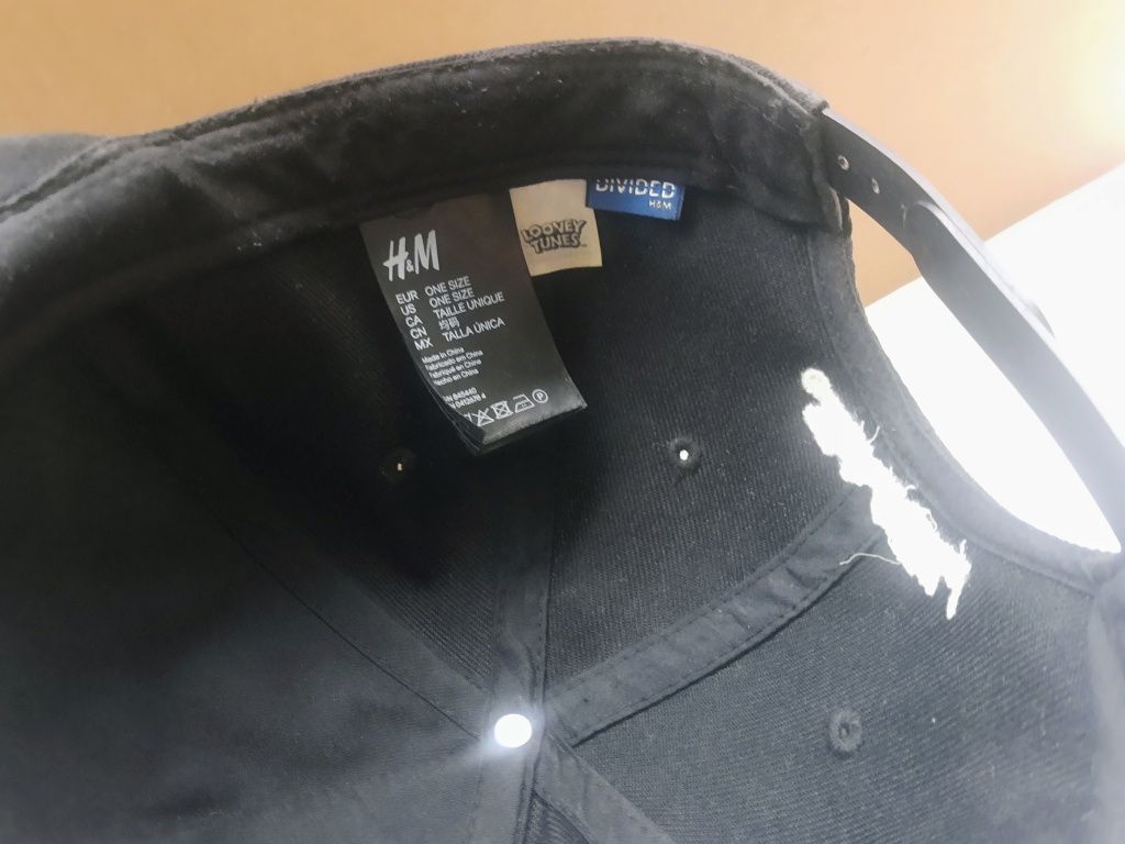 Кепка H&M Бейсболка с Вышивкой Daffy Duck