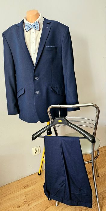 Granatowy garnitur męski z wełną r.182/112/100 56L The King
