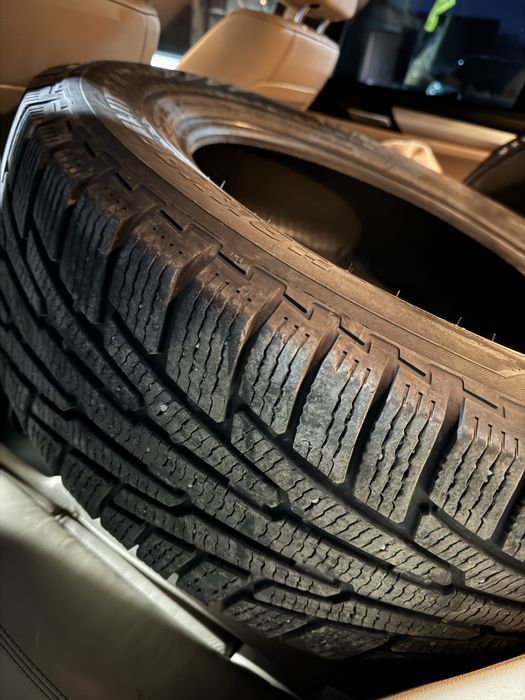 Резина R18 235/65 Nokian