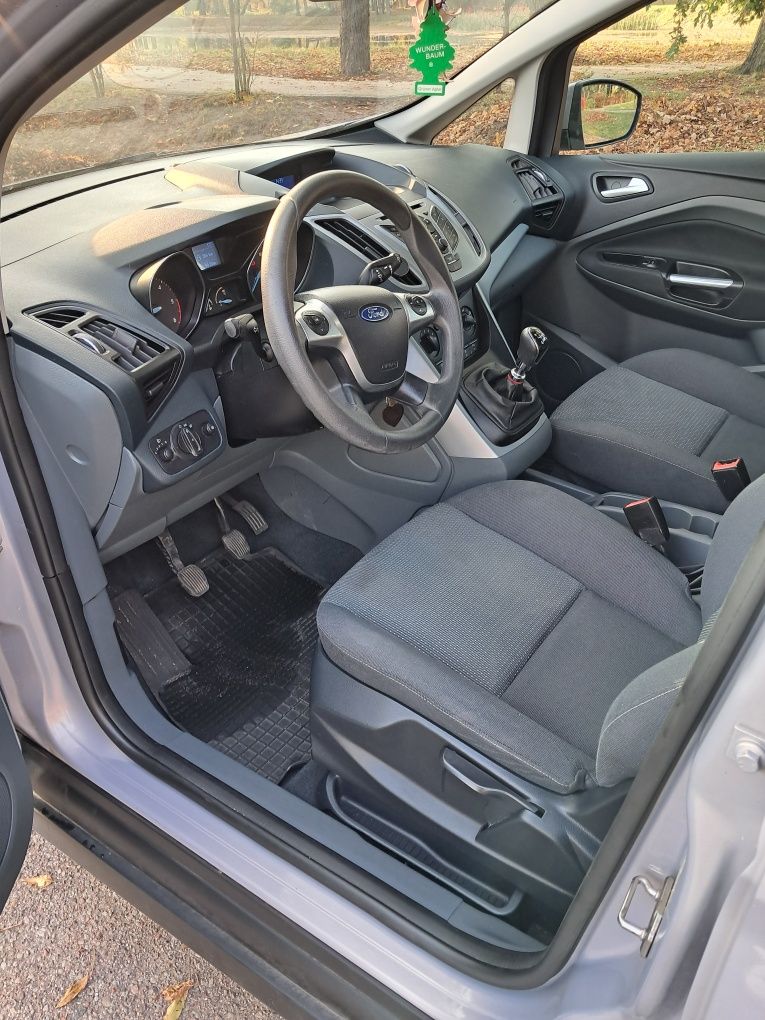 Ford C max 2010.