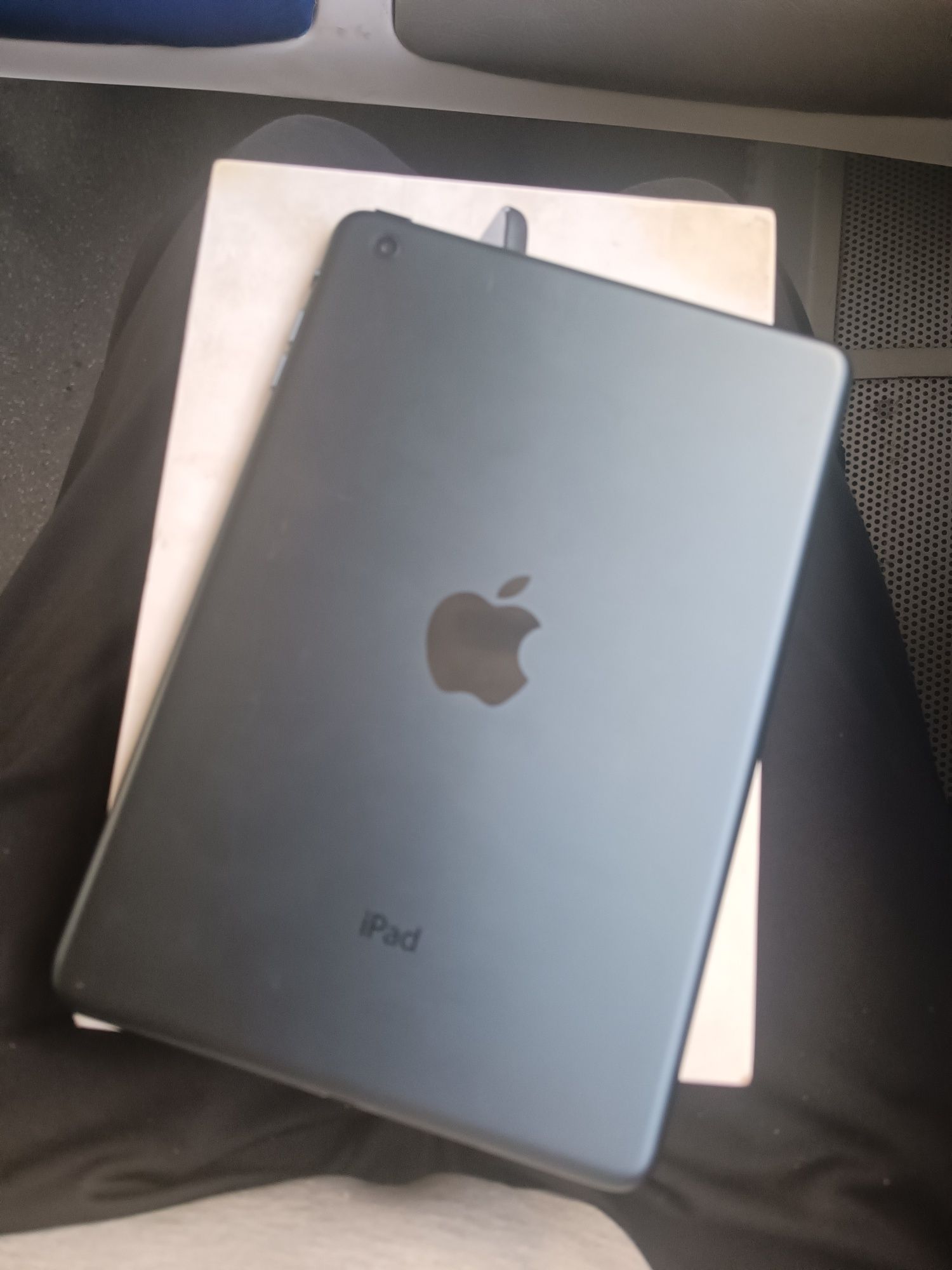 Apple iPad Mini на запчастини