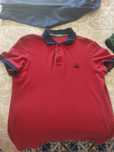 Polo Vermelho da Benneton às pintas