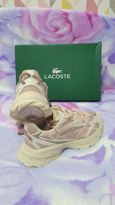 кросівки Lacoste