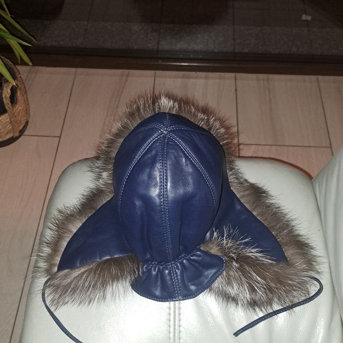 Czapka uszatka skóra naturalna