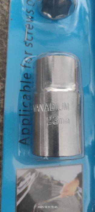 Lewarek podnośnik zestaw klucz do kół