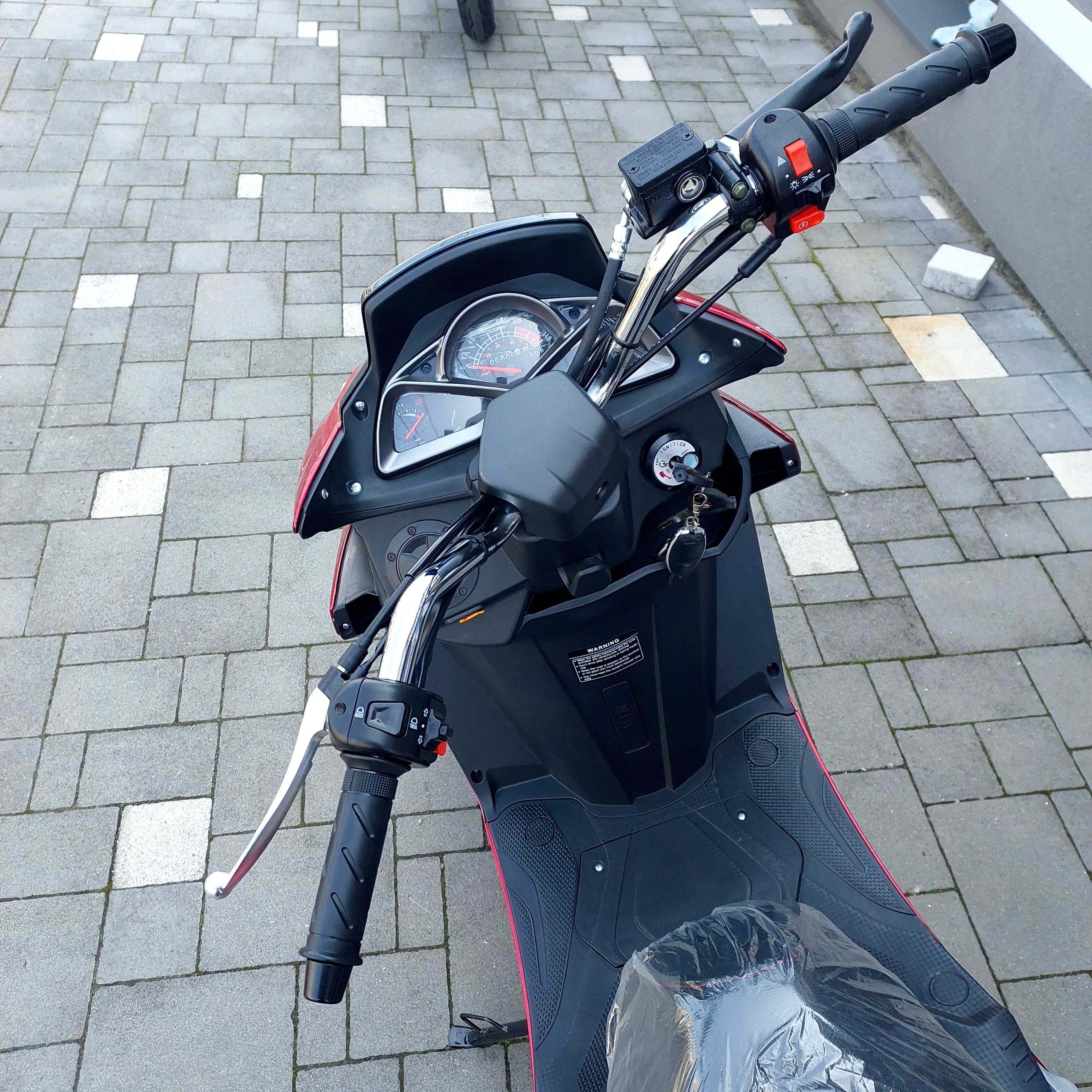 Скутер Spark SP150S-18, міський універсальний, гарантія, доставка