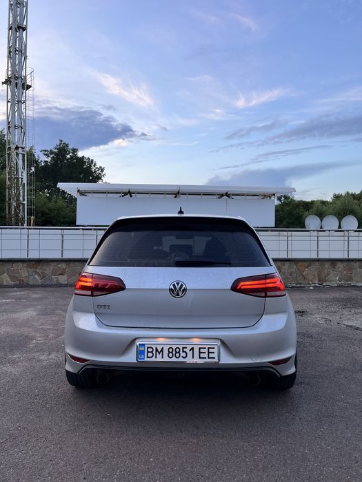 Продам Volkswagen Golf VII GTI