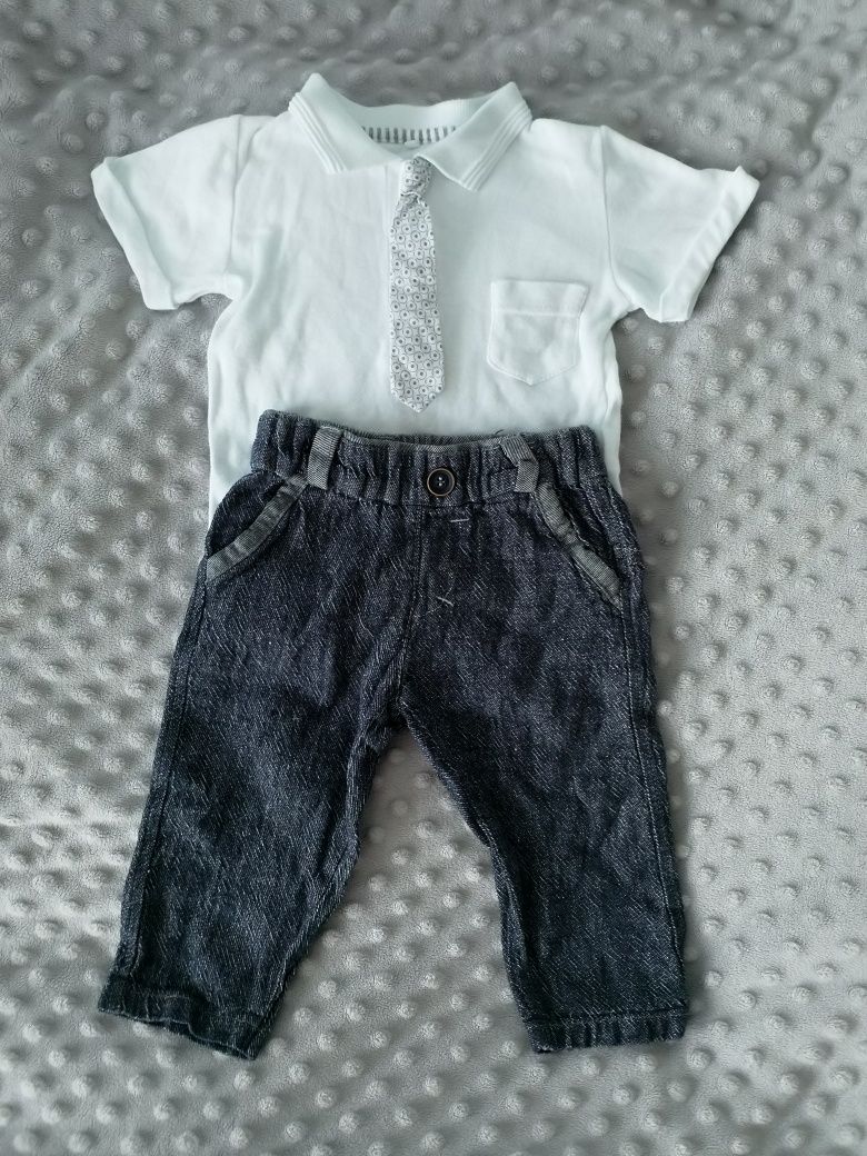 Komplet niemowlęcy - białe body z krawatem i spodnie rozmiar 74