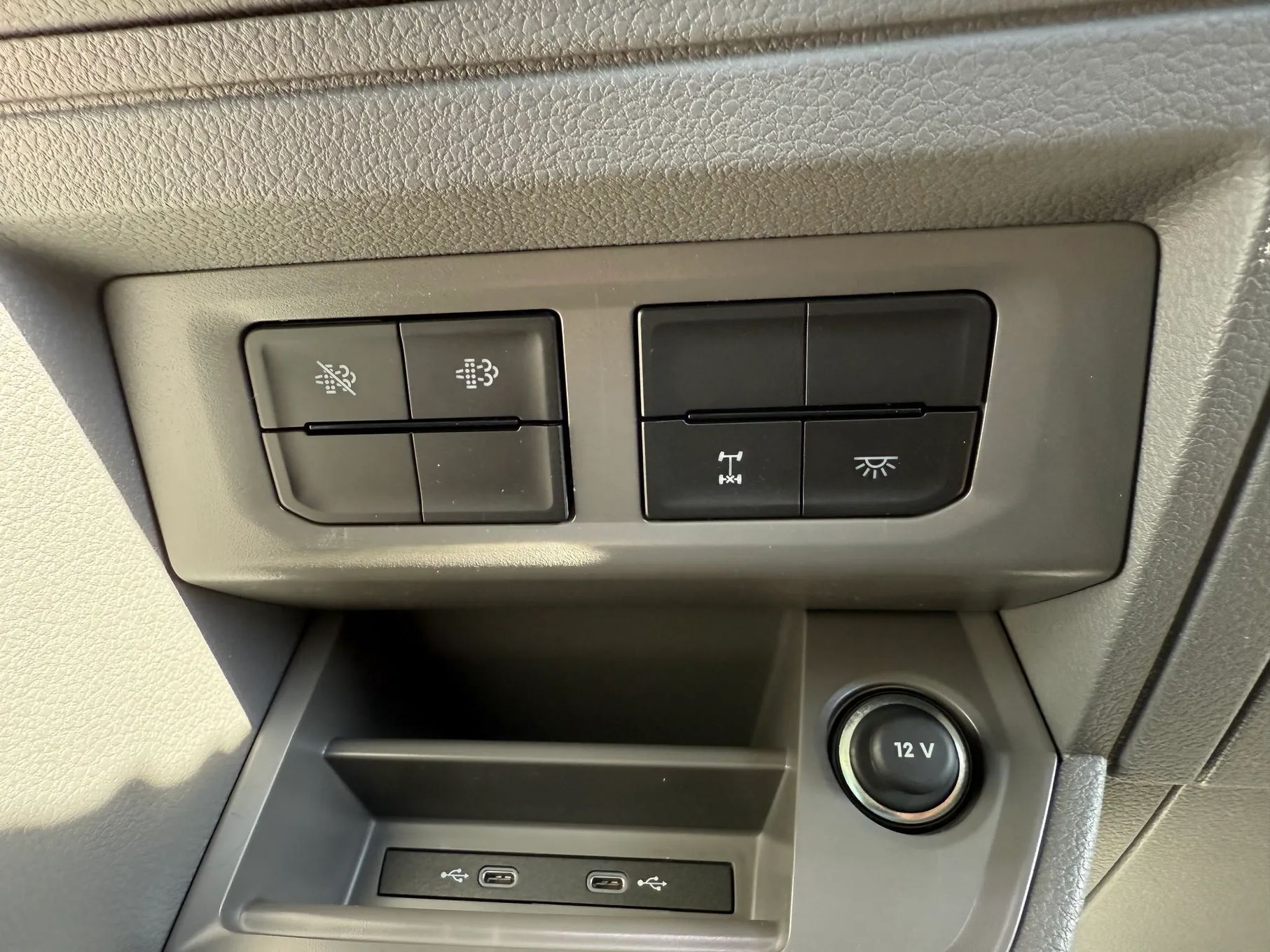Volkswagen Crafter  4MOTION, od ręki, pierwszy właściciel, super wyposażenie, 2025 rok