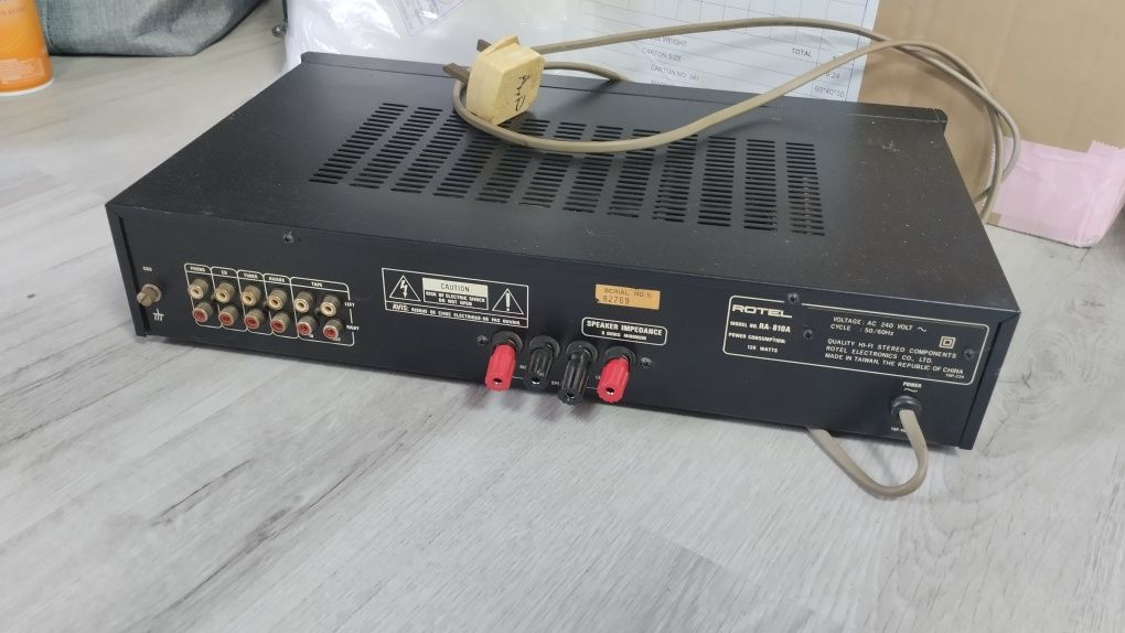 Rotel RA-810A підсилювач вінтаж