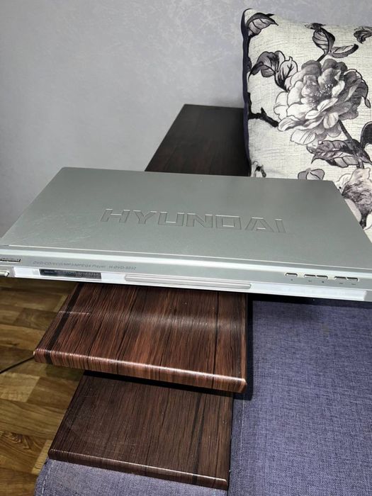 Продам DVD плеер