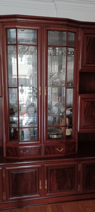 Móvel de sala em cerejeira