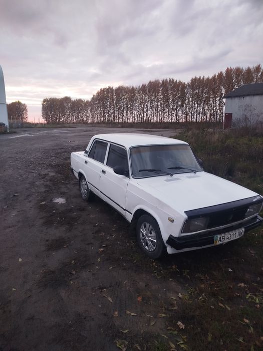 Продам ваз 2105.